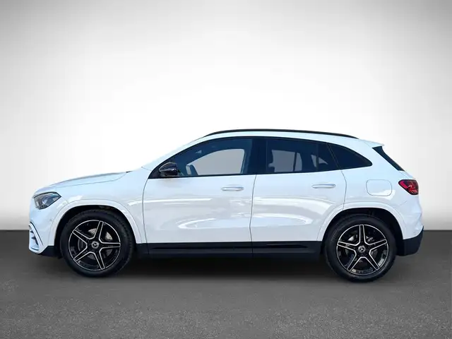 Mercedes-Benz GLA view 7