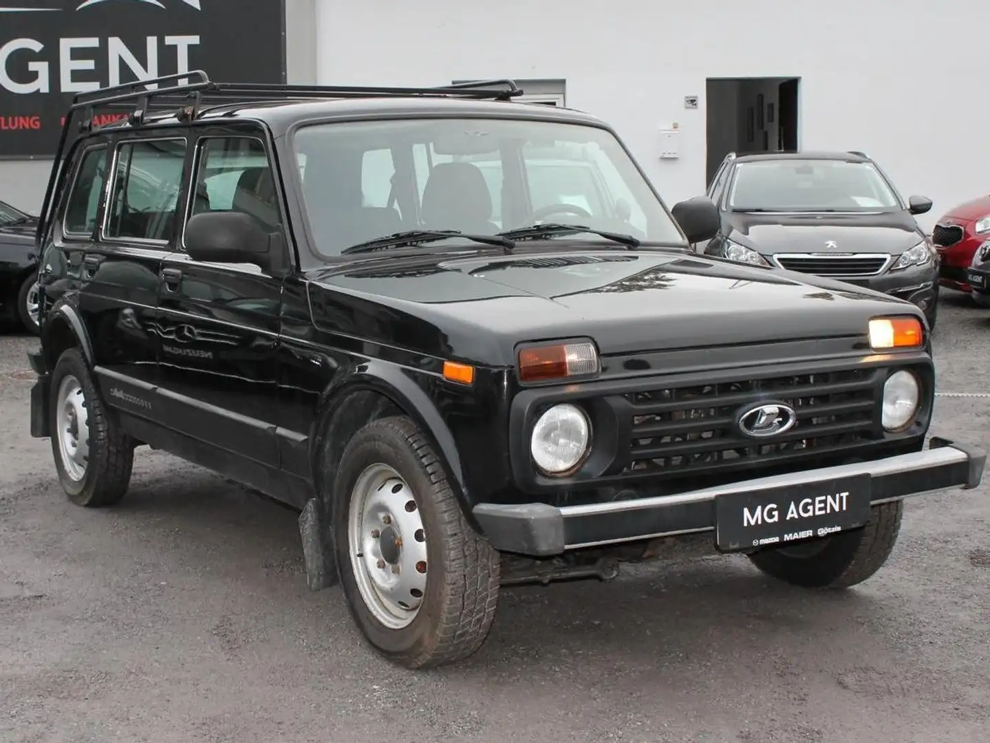 Lada Taiga LADA 4x4 Urban Černá - 2