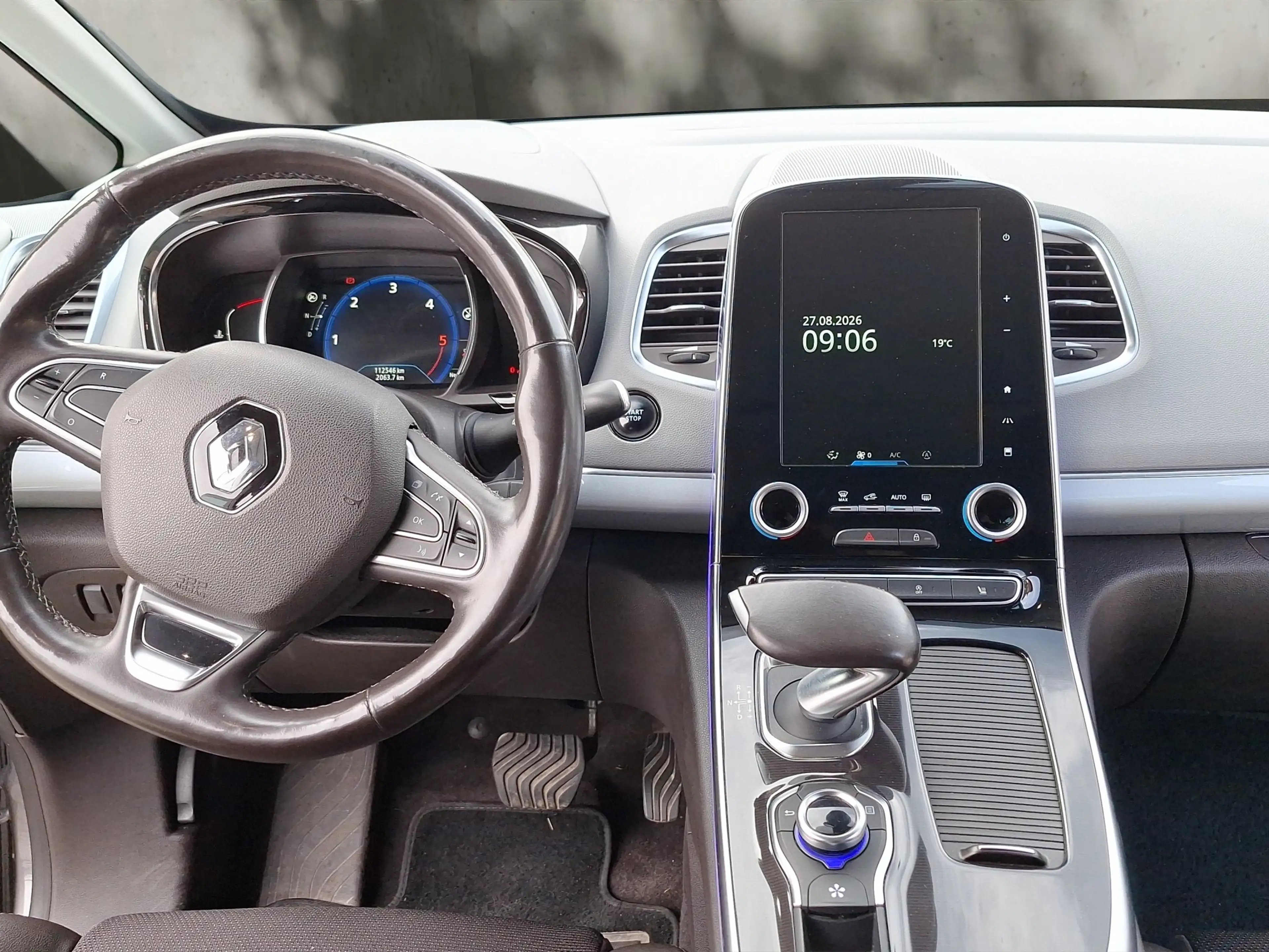 Renault Espace Intens — photo 14