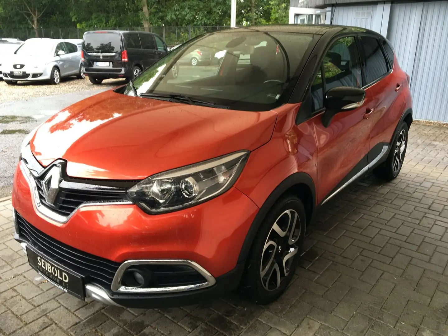 Renault Captur 1.2TCe XMOD/Auto/Navi/Teilleder/Sitzh/AHK Rood - 1