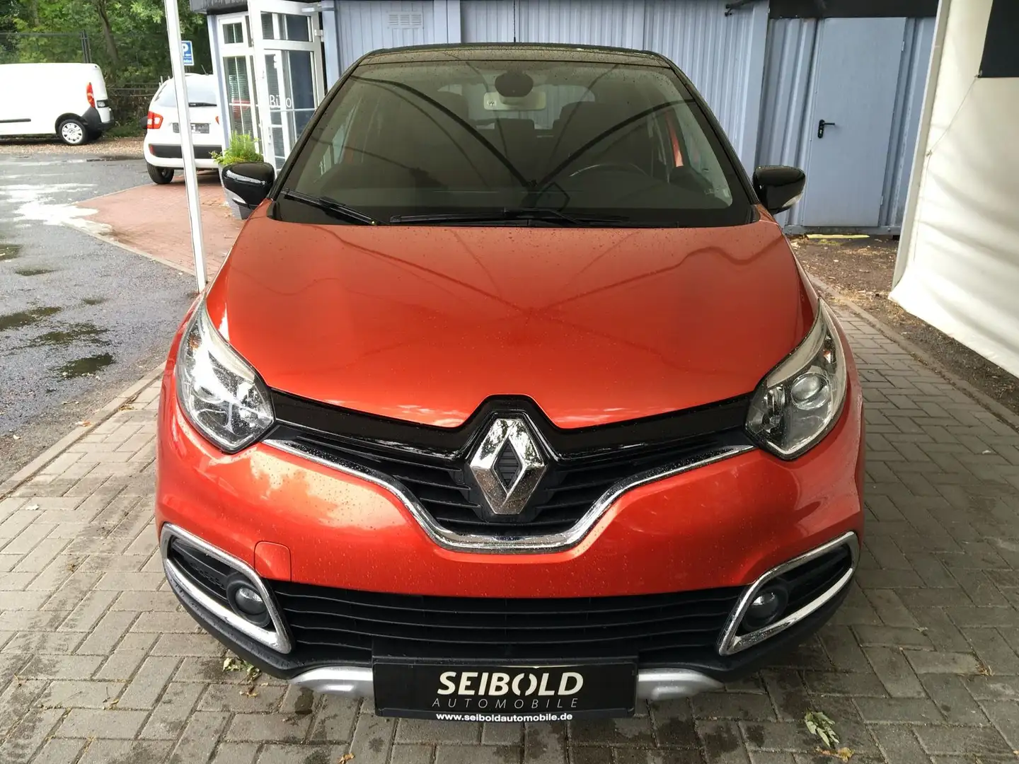 Renault Captur 1.2TCe XMOD/Auto/Navi/Teilleder/Sitzh/AHK Rood - 2