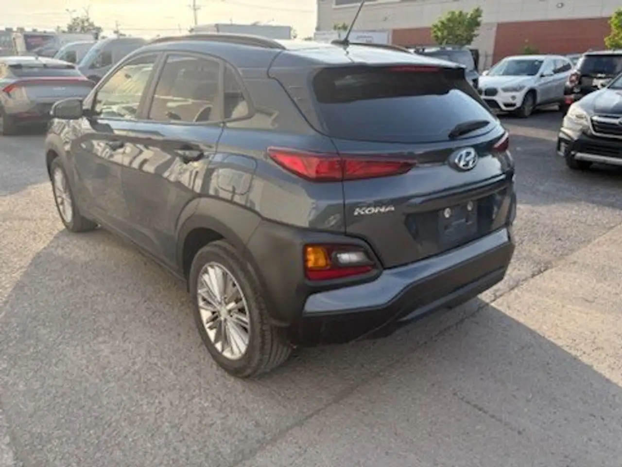 Hyundai KONA снимка Hyundai KONA