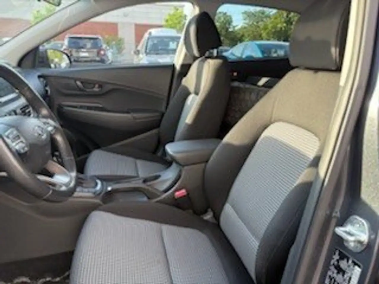 Hyundai KONA снимка Hyundai KONA