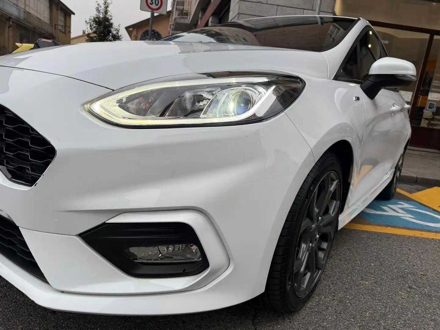 Ford Fiesta ST Line 1.0 EcoBoost mHEV Blanc - 2