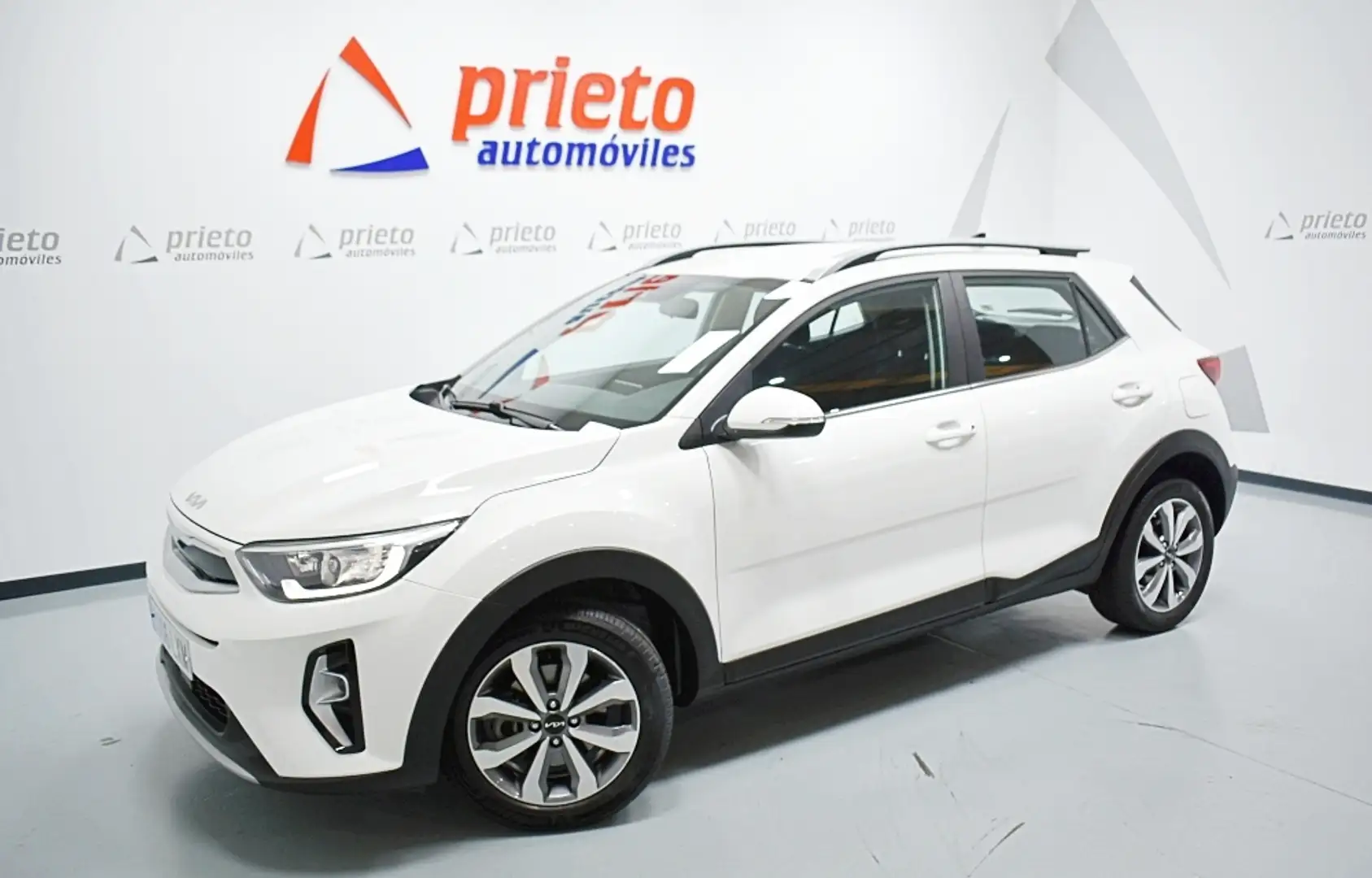 Kia Stonic 1.0 T-GDi MHEV iMT Drive Plus 100 Blanco - 1
