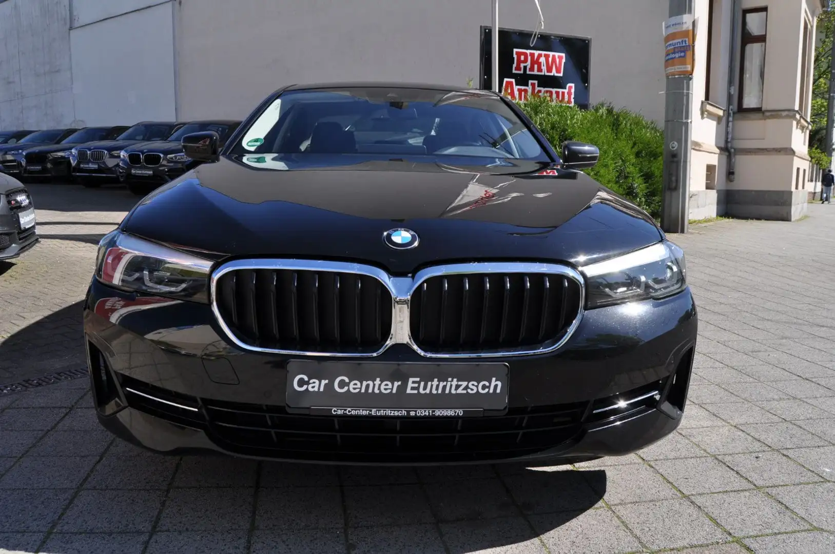 BMW 520 d xDrive Allrad Lim. LED Live Cockpit AHK Schwarz - 2