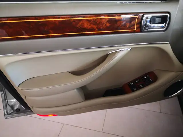 Jaguar Daimler view 12