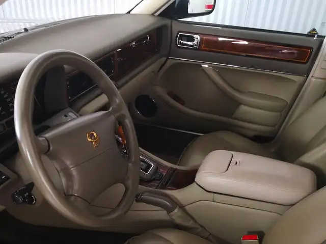 Jaguar Daimler view 9