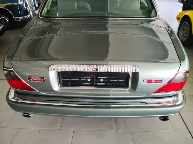 Jaguar Daimler view 14