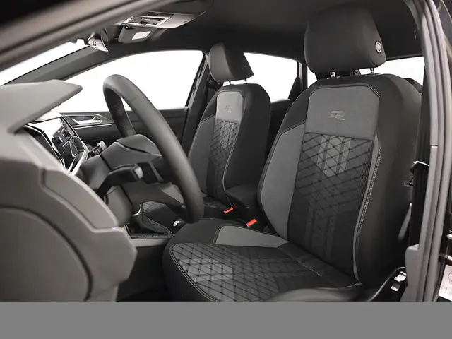 Volkswagen Polo view 11