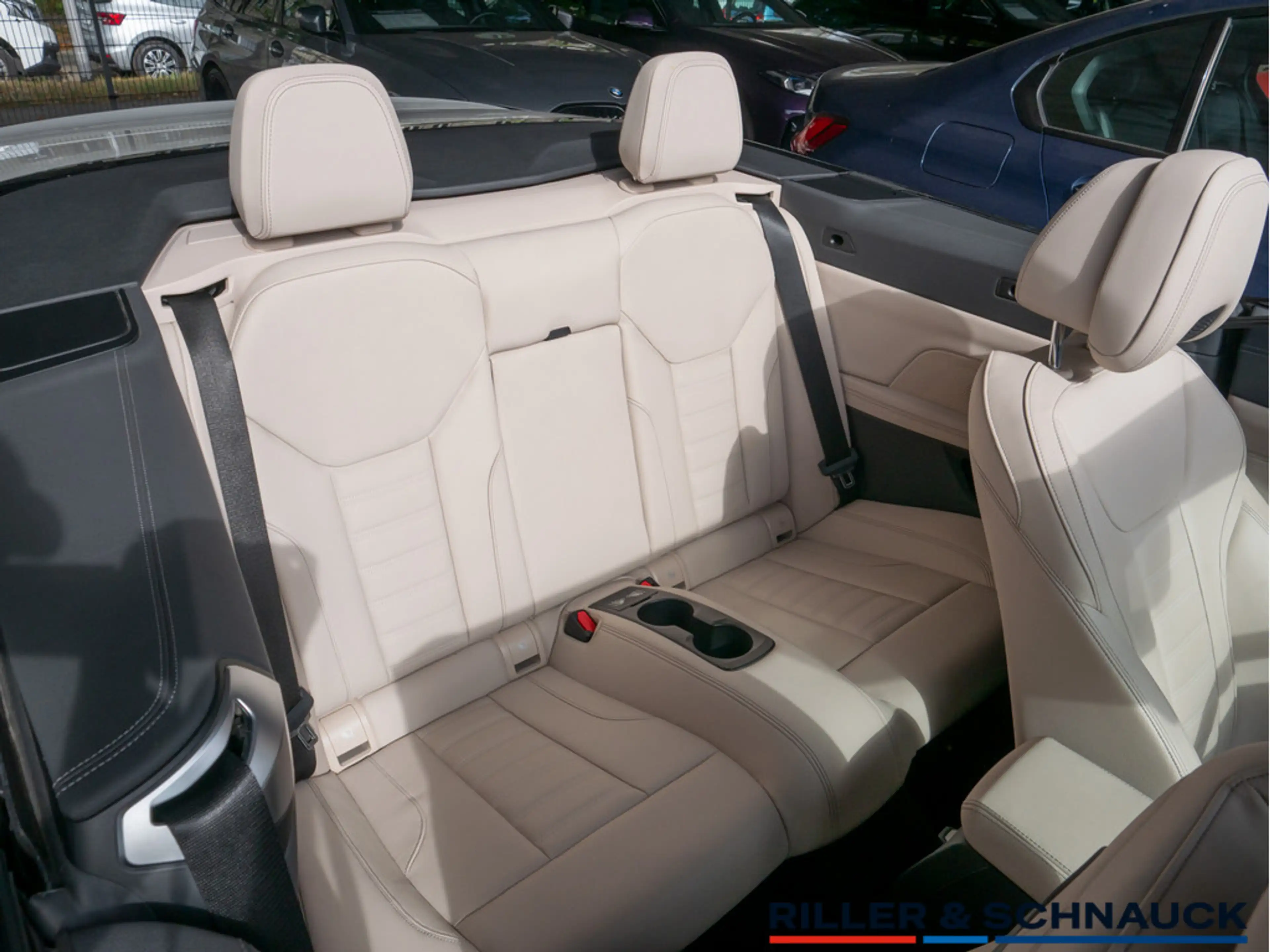 BMW 430 i M-Sport NAVI+LEDER+KAMERA+MEM+SHZ+PDC+K — photo 9
