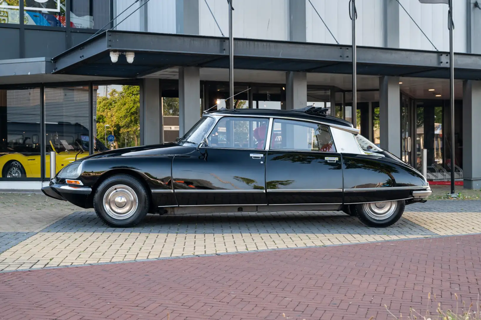 Citroen DS 21 Pallas Schwarz - 2