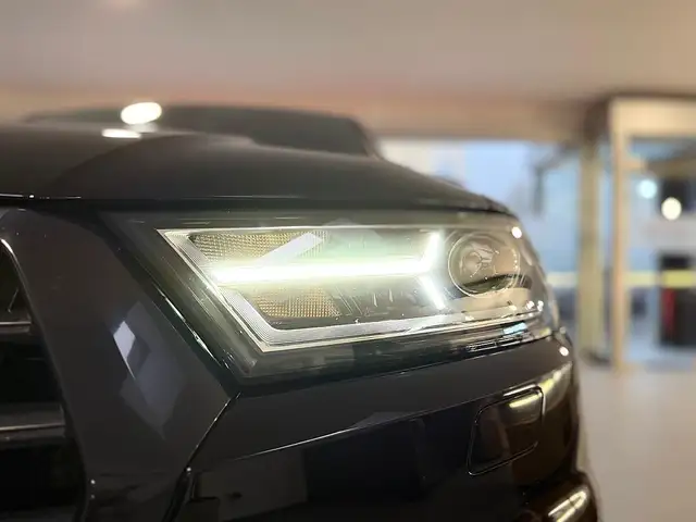 Audi Q7 QUATTRO 3xS-LINE *7.SITZER*AHK*SHZ*BLACK-EDITION Ansicht 4
