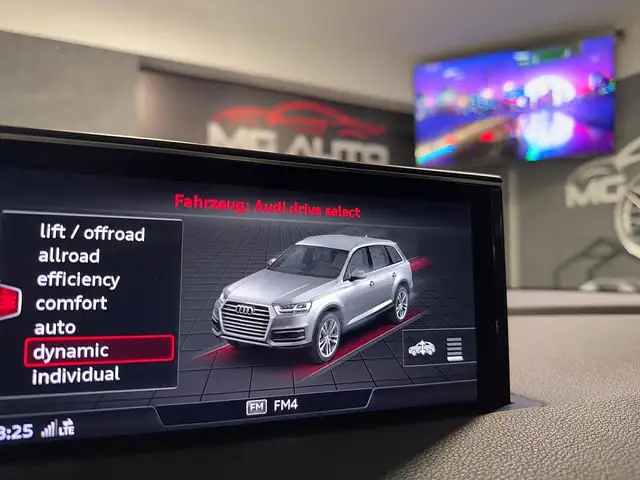 Audi Q7 QUATTRO 3xS-LINE *7.SITZER*AHK*SHZ*BLACK-EDITION Ansicht 28