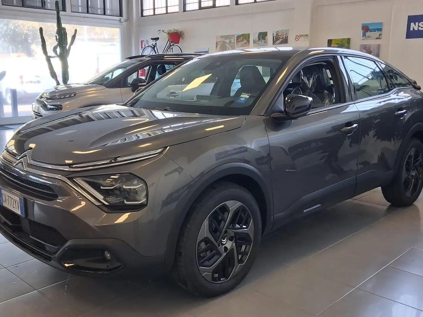 Citroen C4 1.2 puretech Plus s&s 130cv Grau - 2