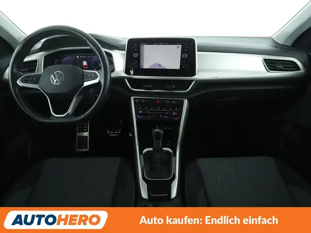 Volkswagen T-Roc view 12