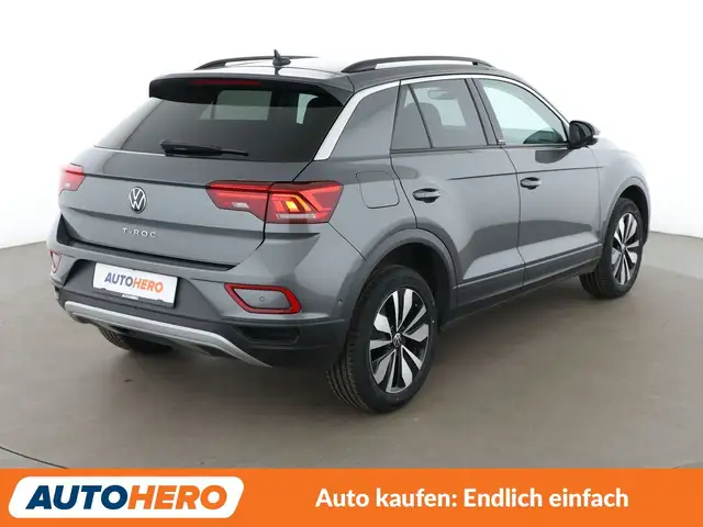 Volkswagen T-Roc view 6