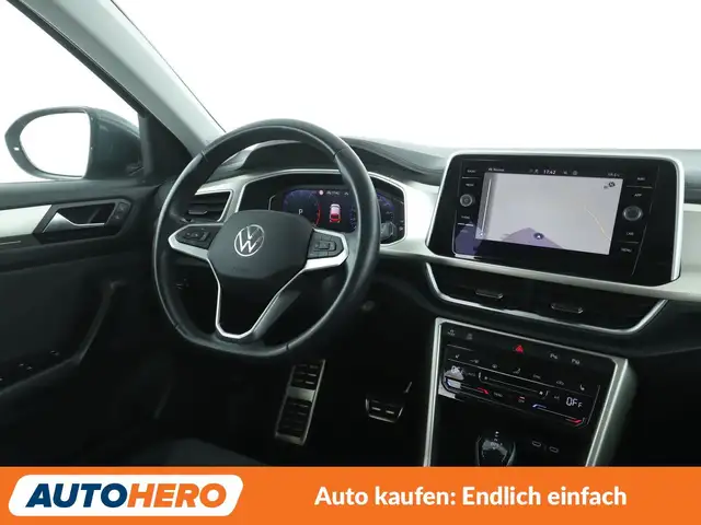 Volkswagen T-Roc view 13