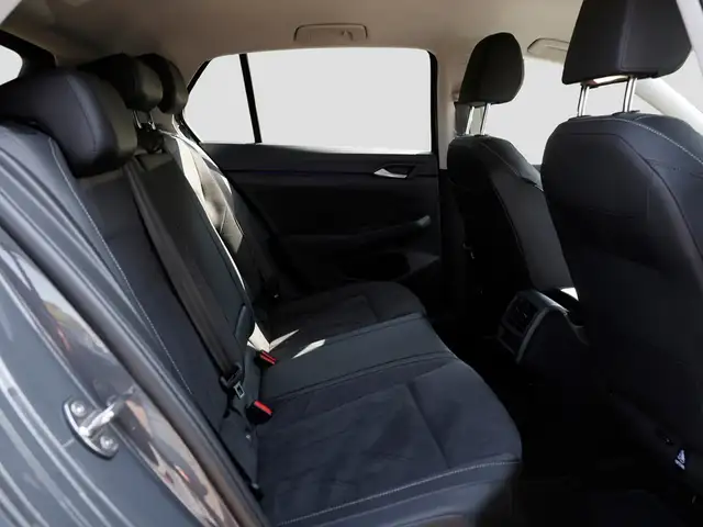 Volkswagen Golf view 12