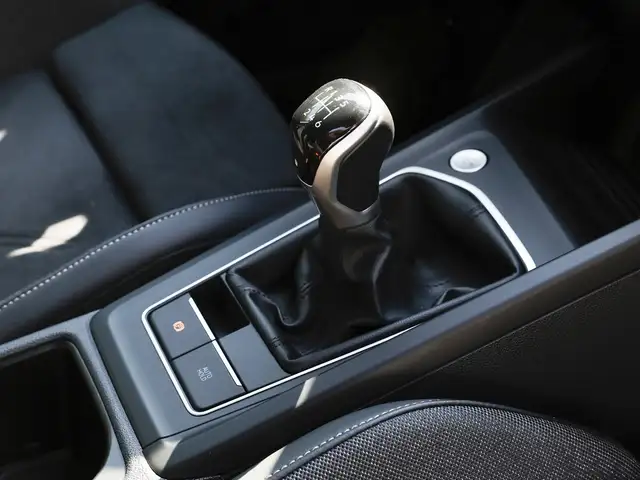 Volkswagen Golf view 11