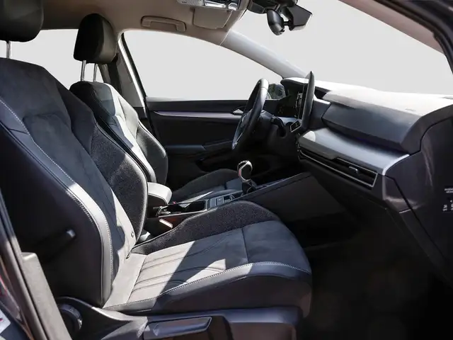 Volkswagen Golf view 9