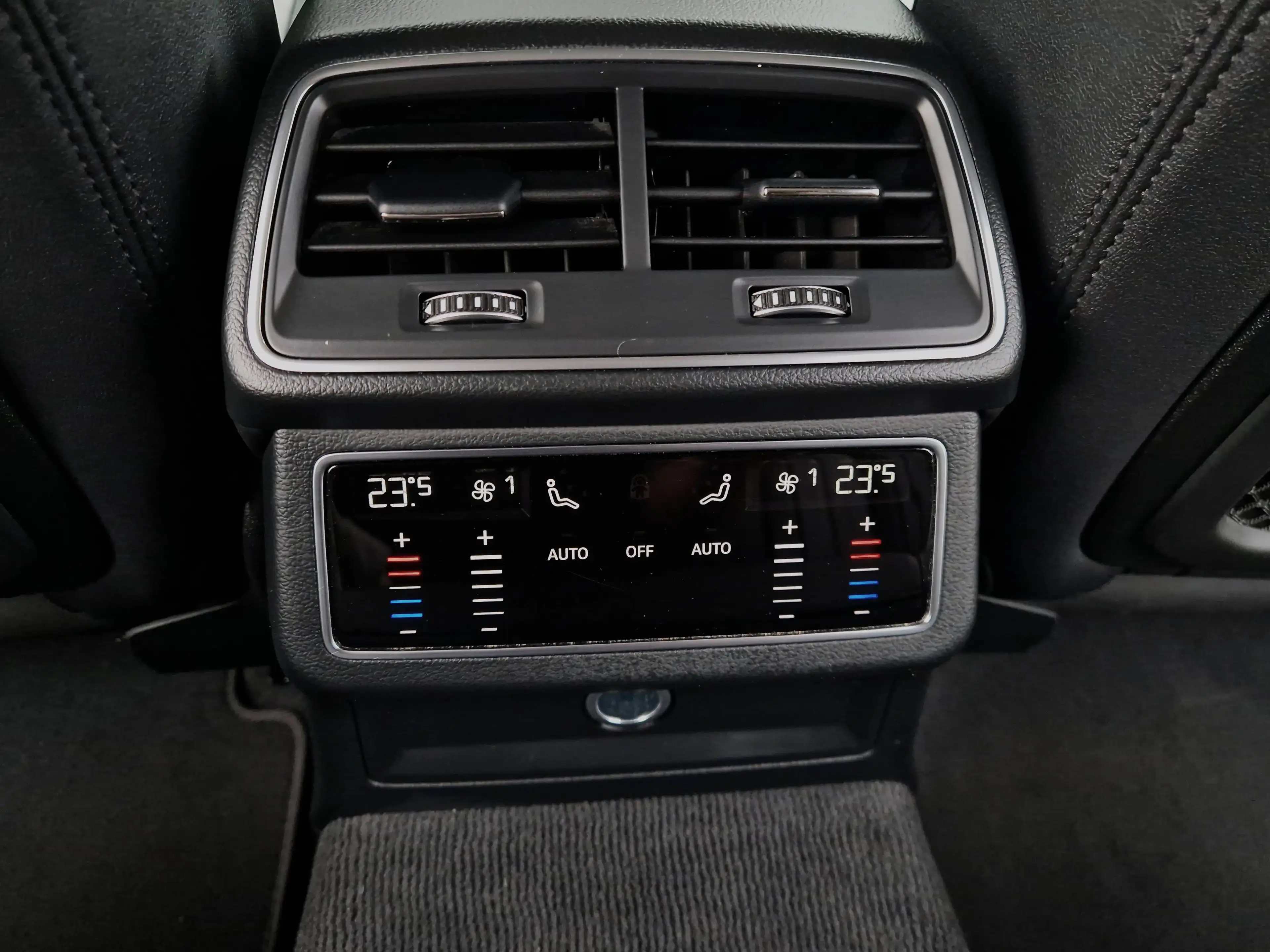 Audi A6 40 TDI QUATTRO, AHK*STANDHEIZUNG*KAMERA*APPLECAR! — photo 14