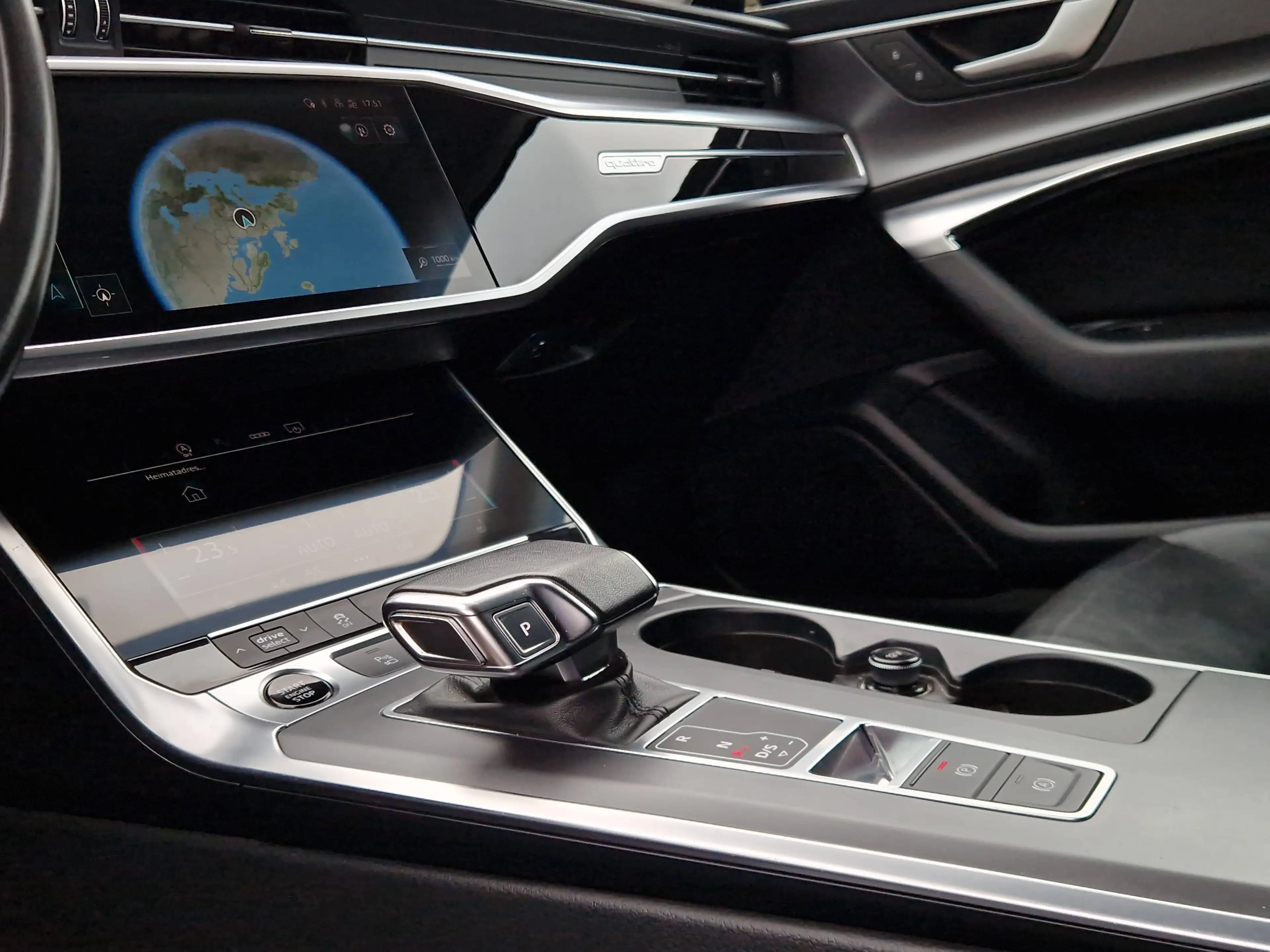 Audi A6 40 TDI QUATTRO, AHK*STANDHEIZUNG*KAMERA*APPLECAR! — photo 8