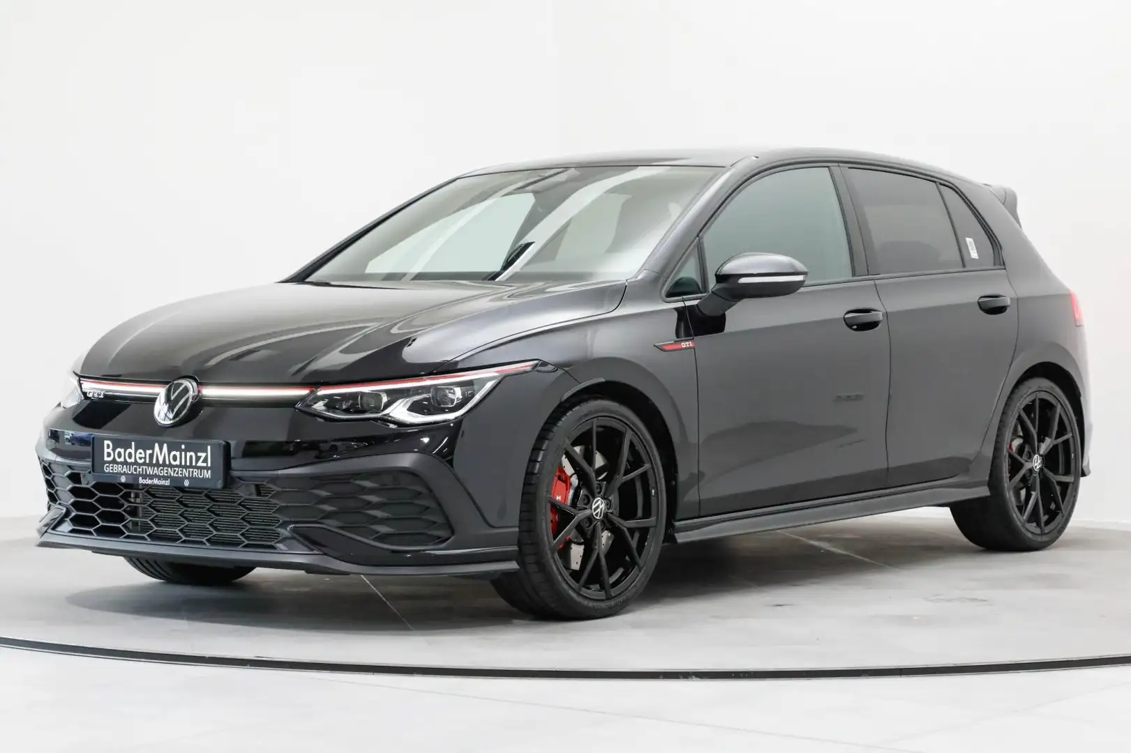 Volkswagen Golf GTI Clubsport 2.0 TSI DSG Matrix Pano Navi Schwarz - 2