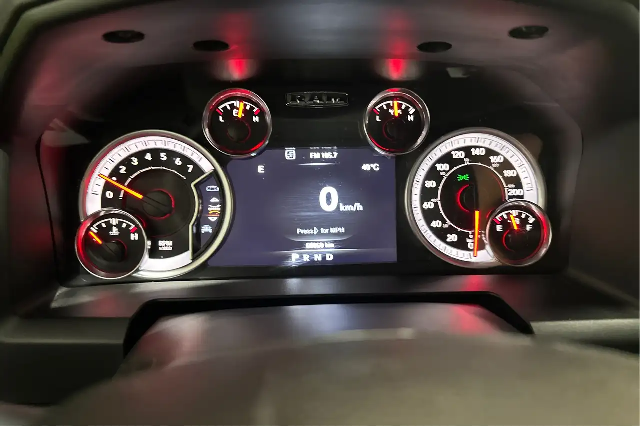 RAM 1500 снимка RAM 1500