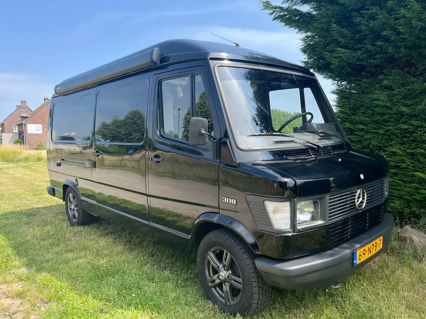 Mercedes-Benz 308 Camperombouw Czarny - 1