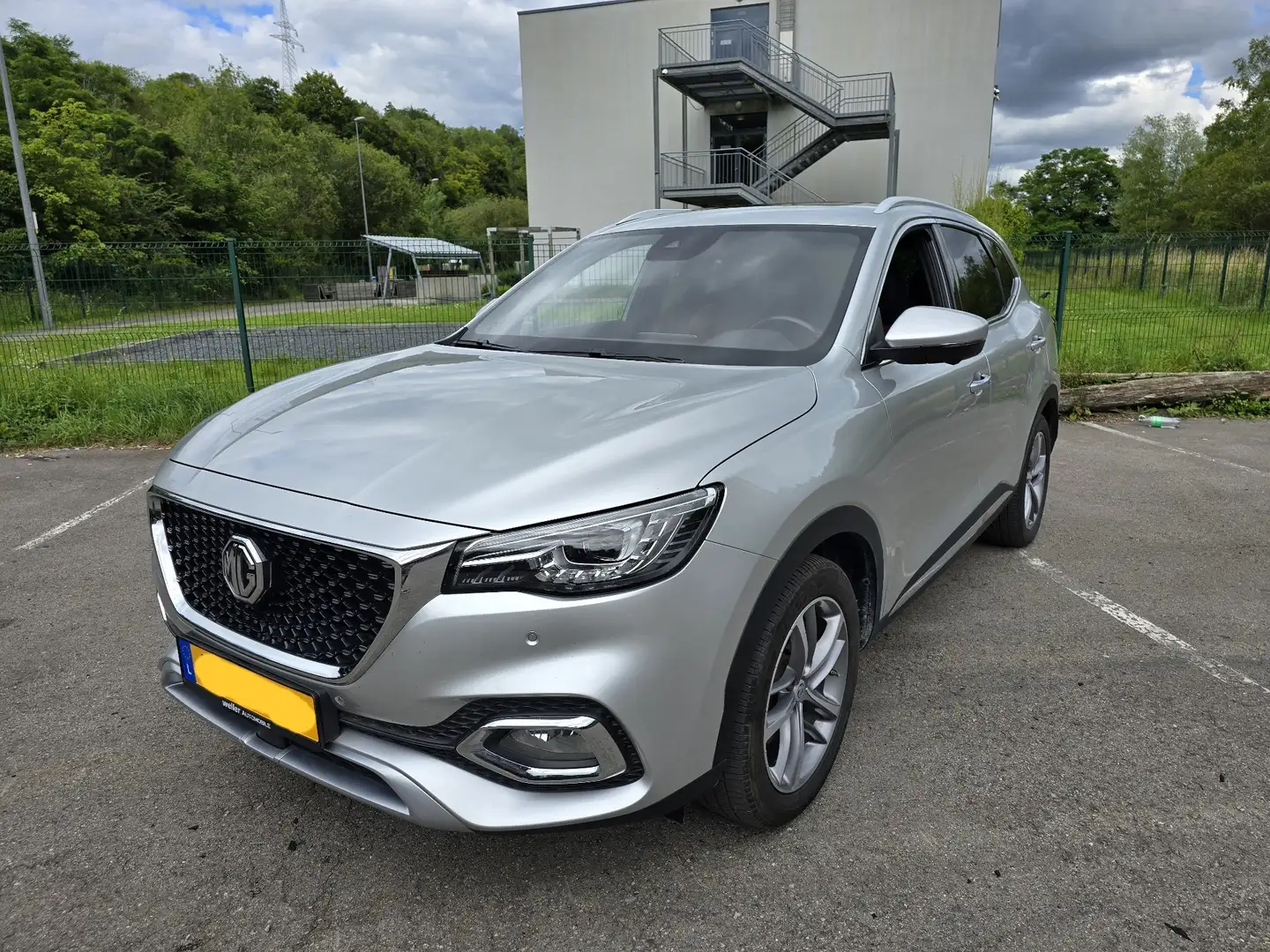 MG EHS 1.5 Turbo PHEV Luxury - 1