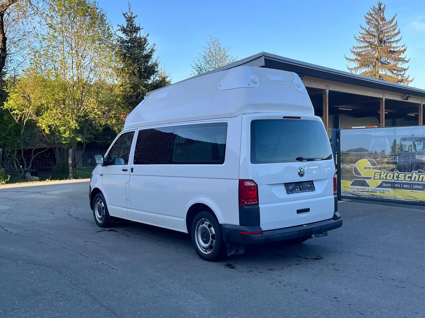 Volkswagen T6 Transporter Doka-Kastenwagen LR 2,0 TDI BMT DSG Weiß - 2