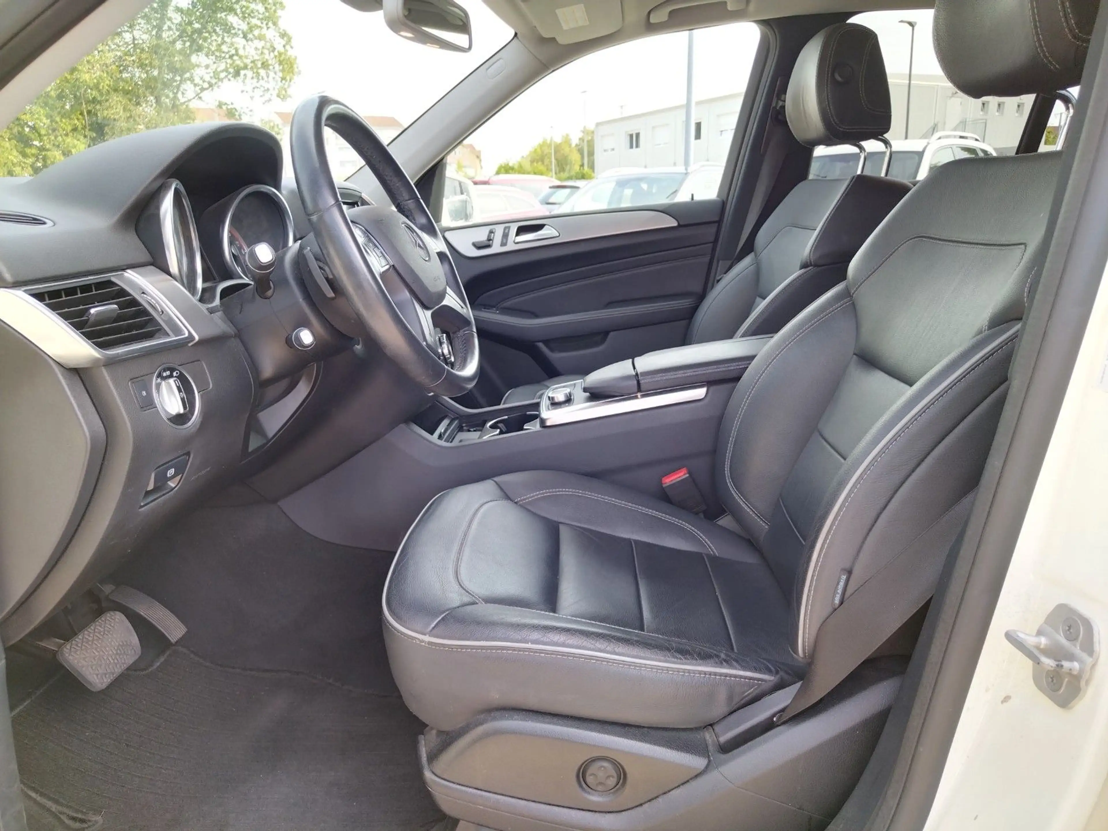 Mercedes-Benz ML 350 ML ML 350 CDI BlueTec 4Matic — photo 10