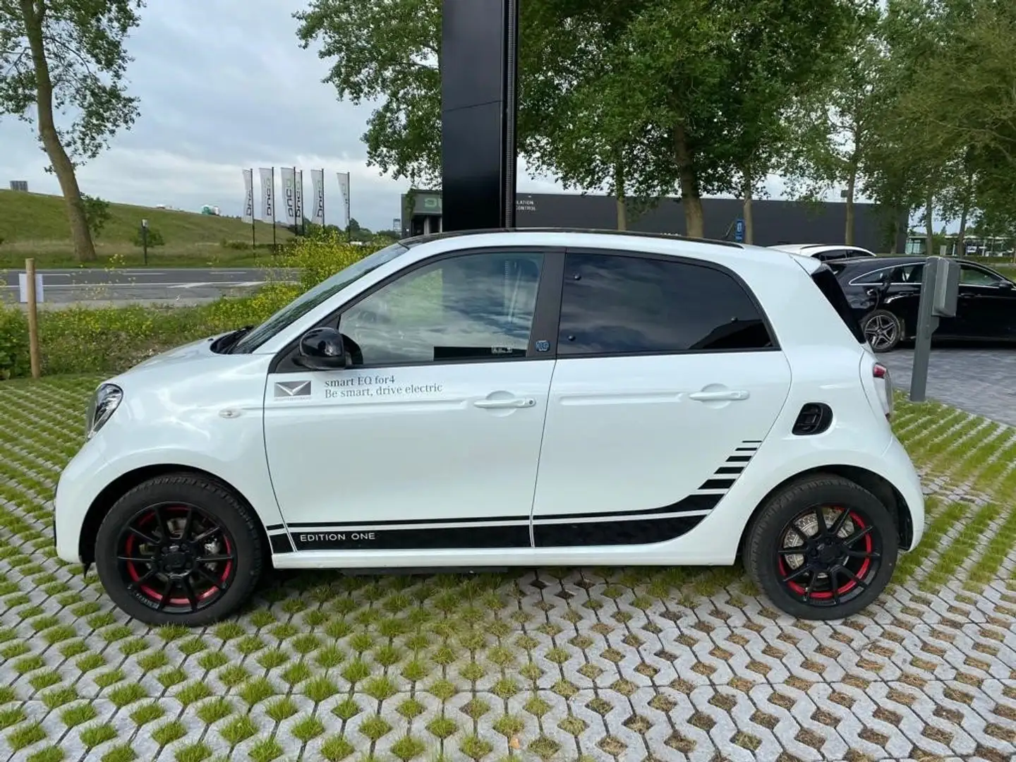smart forFour 17.6 kWh EQ Comfort+ Wit - 1