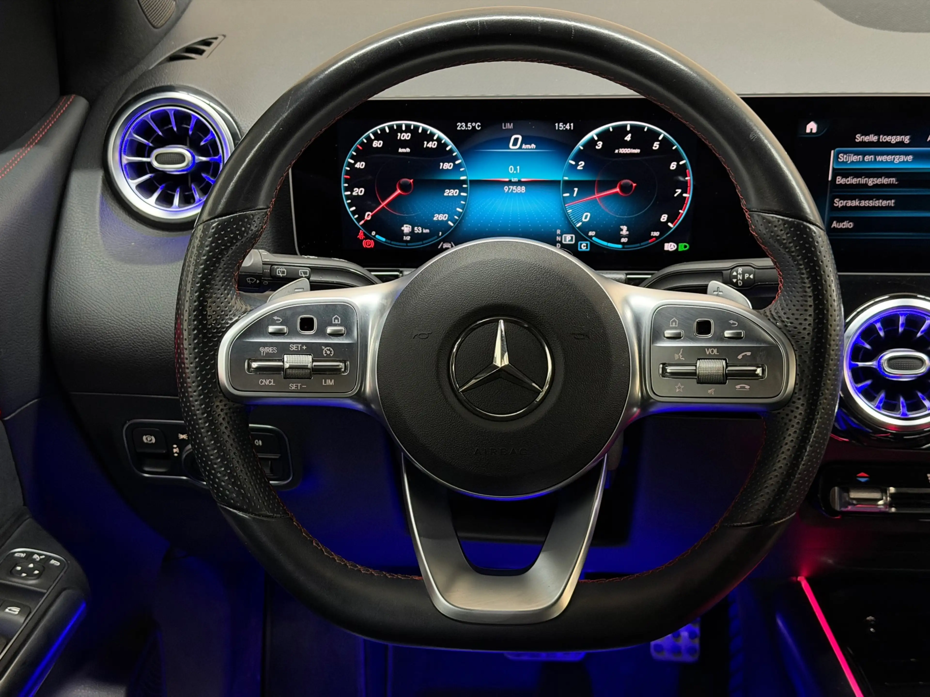 Mercedes-Benz B 250 Edition1 AMG-Pakket 2019 LED CAMERA — photo 20