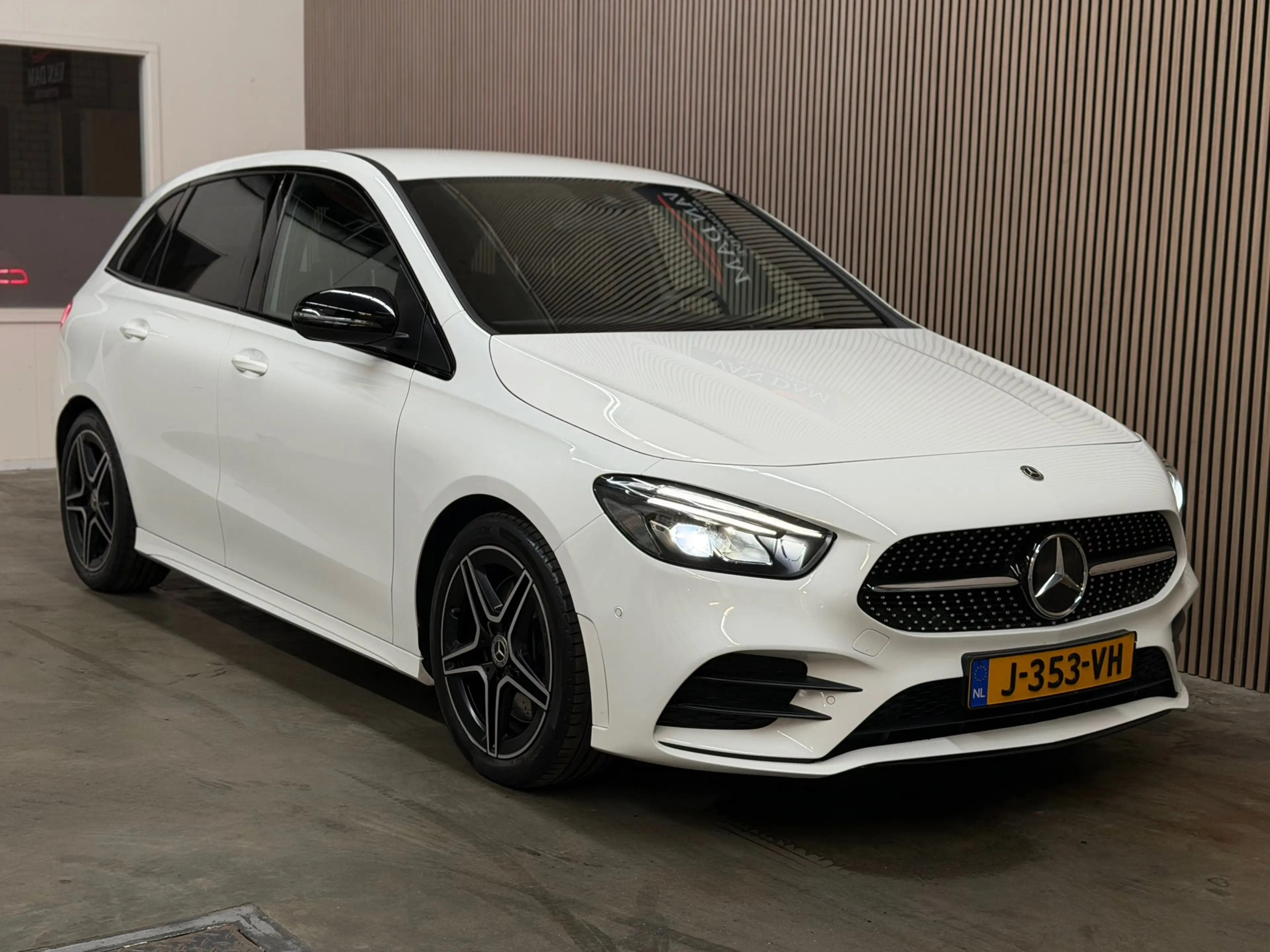 Mercedes-Benz B 250 Edition1 AMG-Pakket 2019 LED CAMERA — photo 10