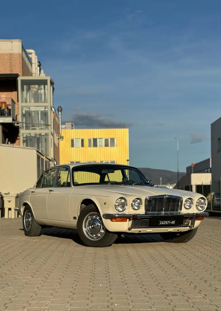 Jaguar XJ6 4.2 Білий - 1