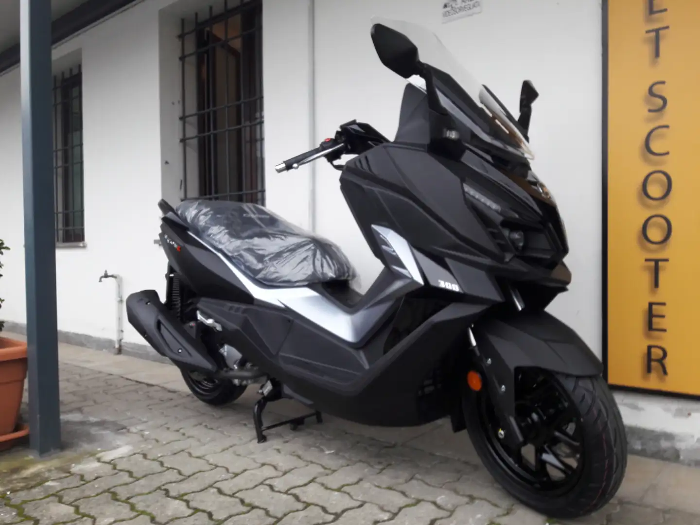 SYM Cruisym 300 CRUISYM 300i ABS E5 ALPHA Černá - 1