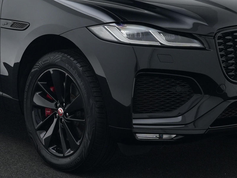 Jaguar F-Pace 2.0 P400e PHEV R-Dynamic Black | Cold Climate Pack — photo 9