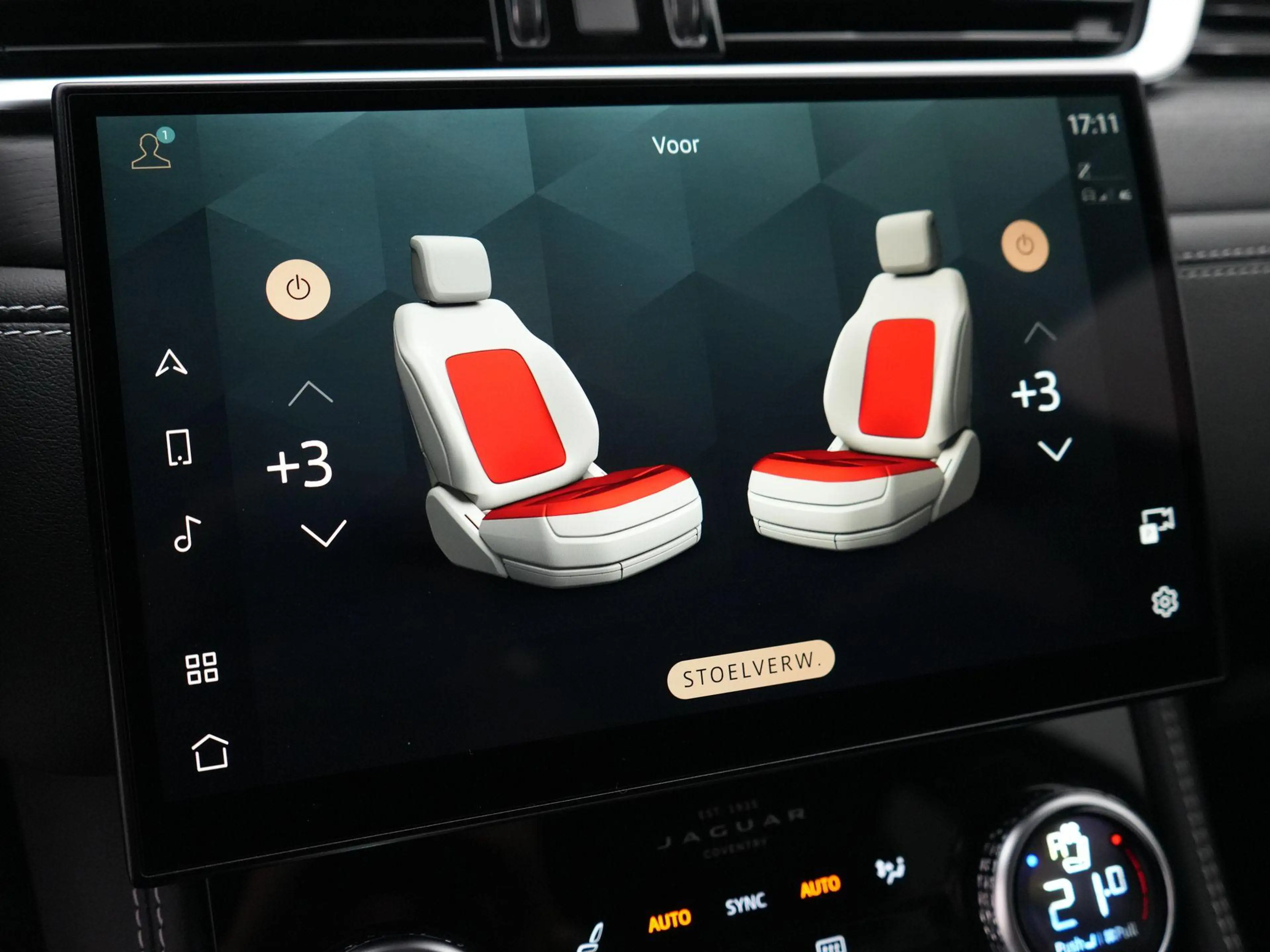 Jaguar F-Pace 2.0 P400e PHEV R-Dynamic Black | Cold Climate Pack — photo 14