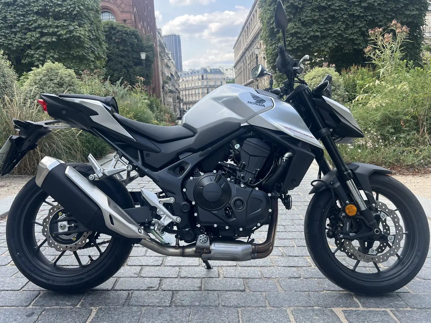 Honda Hornet Argintiu - 1