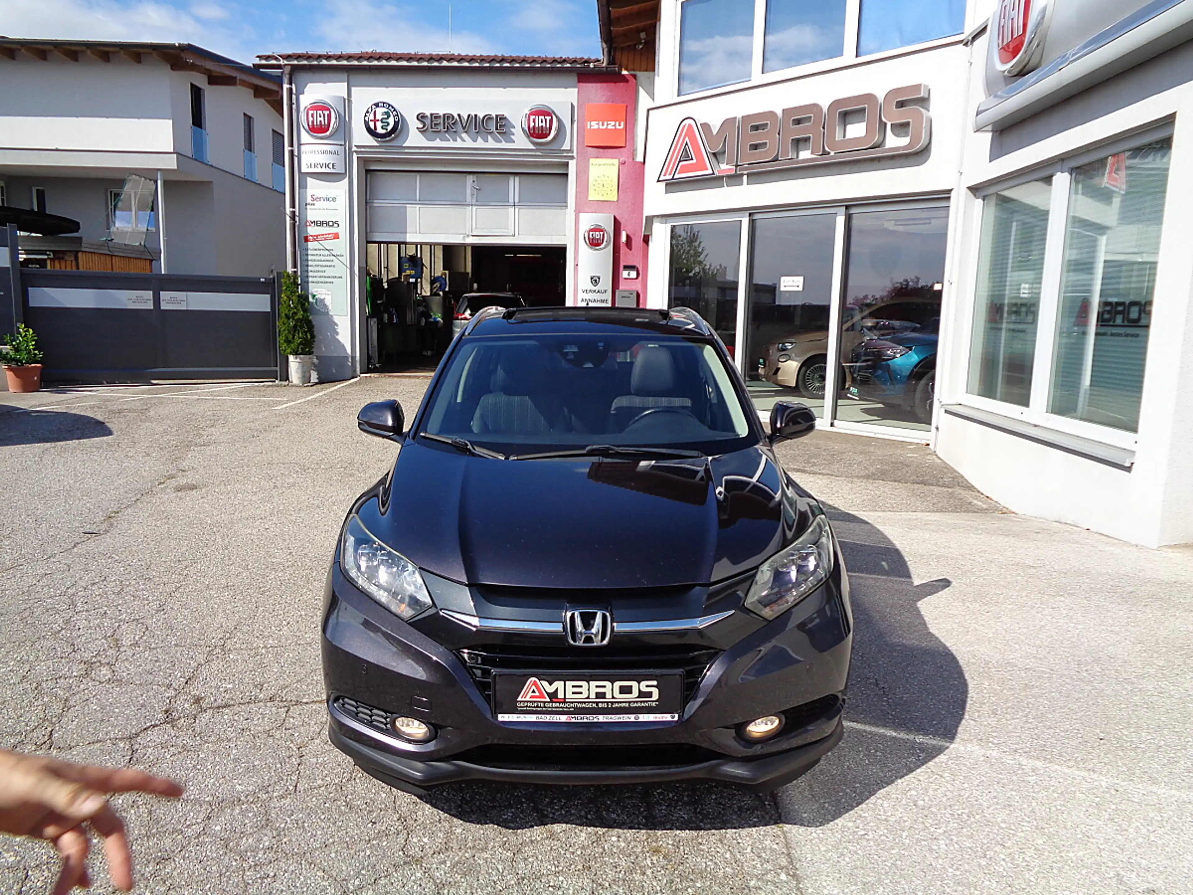 Honda HR-V 1.6 i-DTEC Executive TOP AUSSTATTUNG PANORAMA L... — photo 10