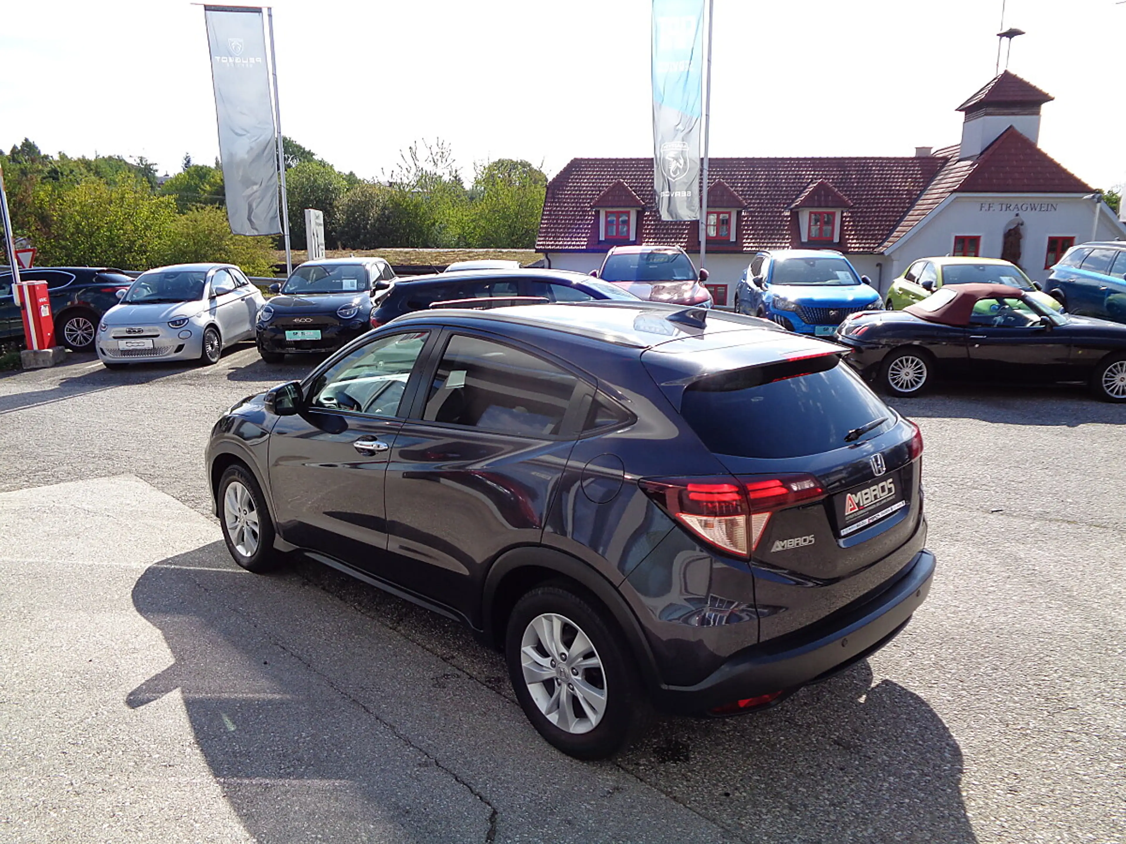 Honda HR-V 1.6 i-DTEC Executive TOP AUSSTATTUNG PANORAMA L... — photo 7
