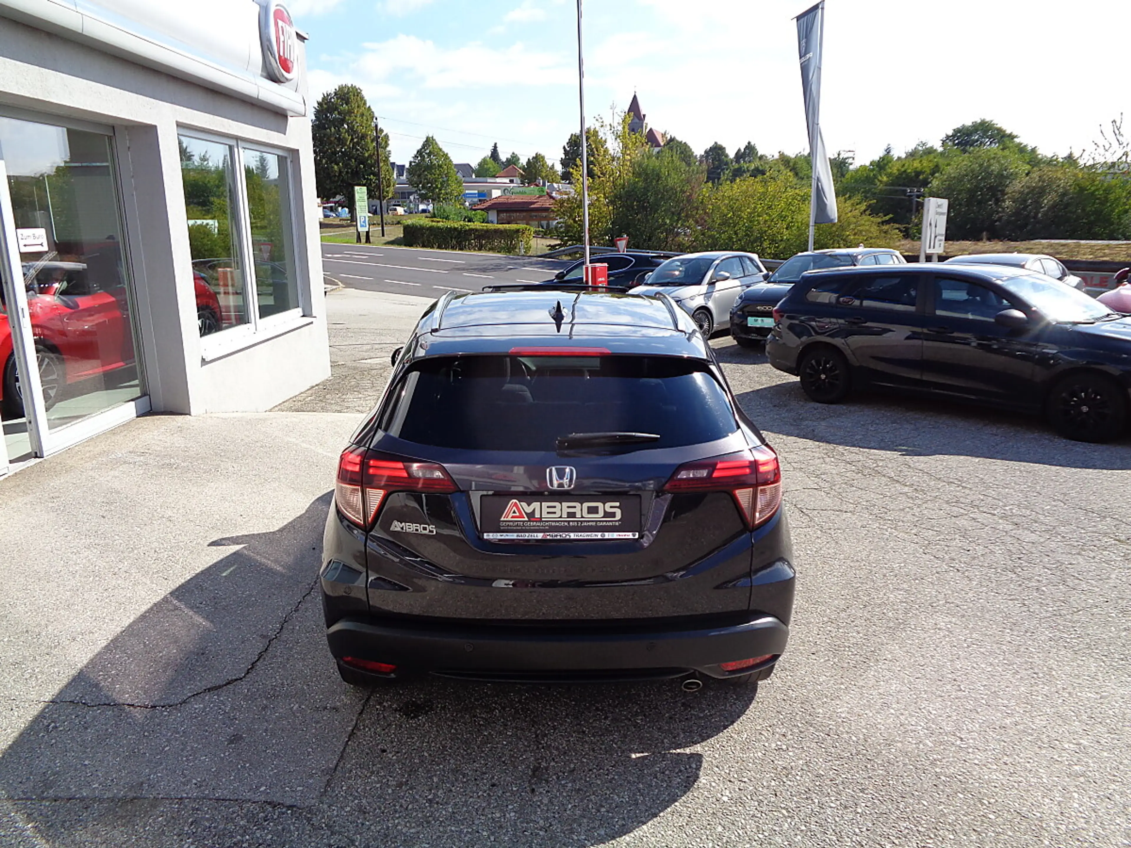 Honda HR-V 1.6 i-DTEC Executive TOP AUSSTATTUNG PANORAMA L... — photo 4