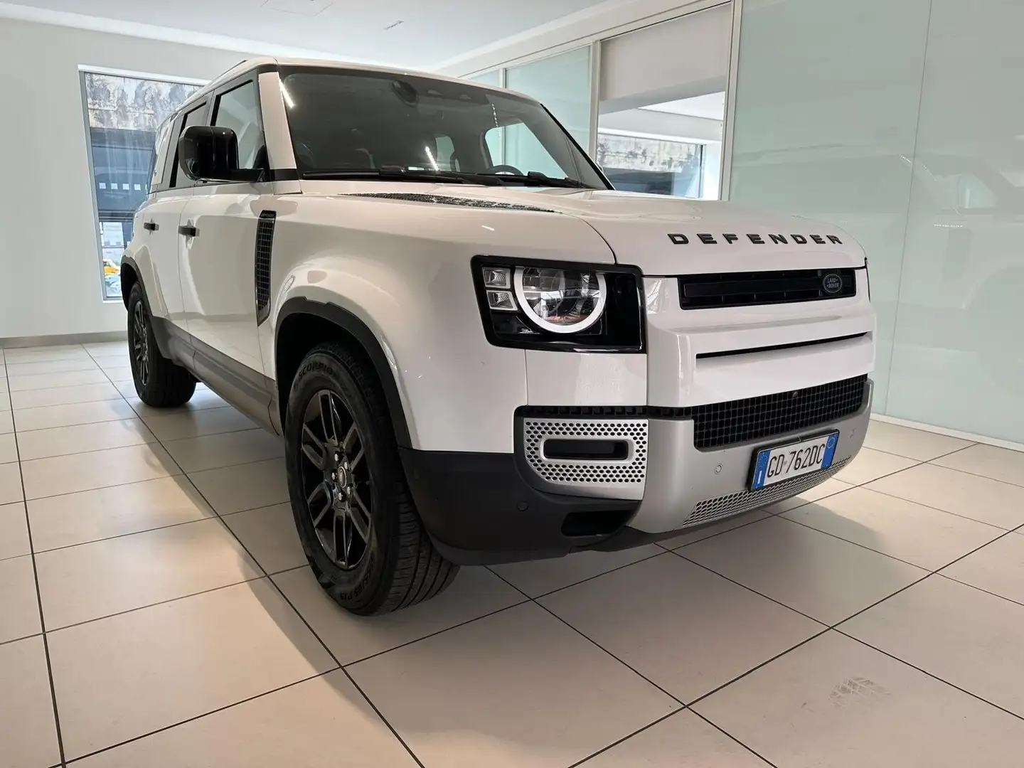 Land Rover Defender Defender 110 2.0d sd4 S awd 240cv auto Bianco - 1