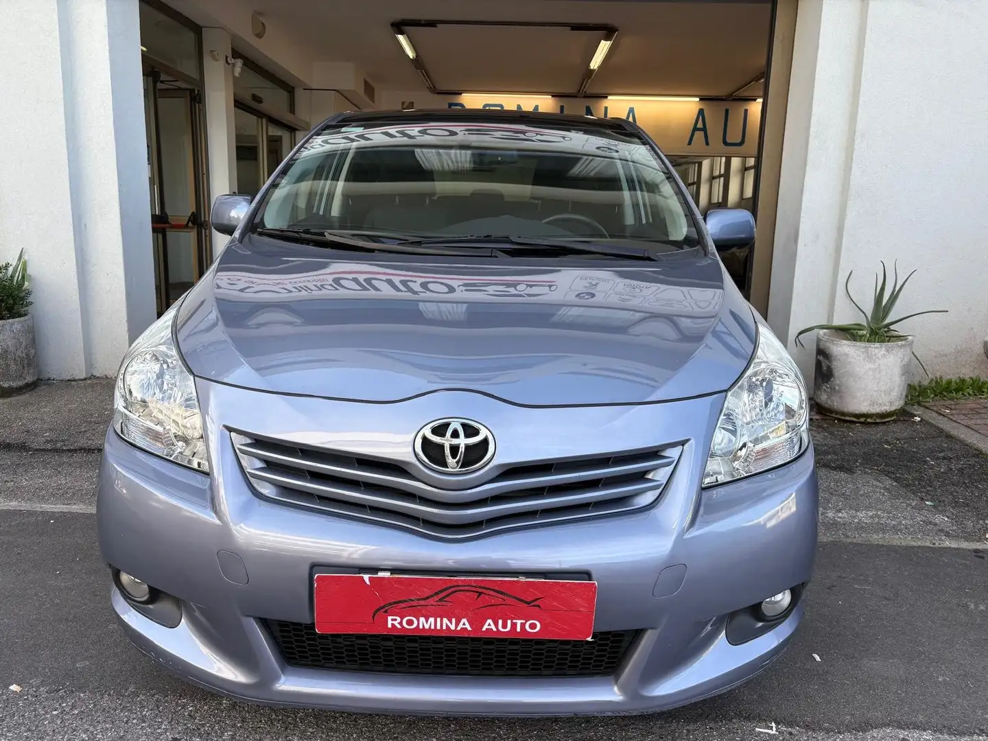 Toyota Verso Verso 2009 2.0 Sol 7posti Grau - 2