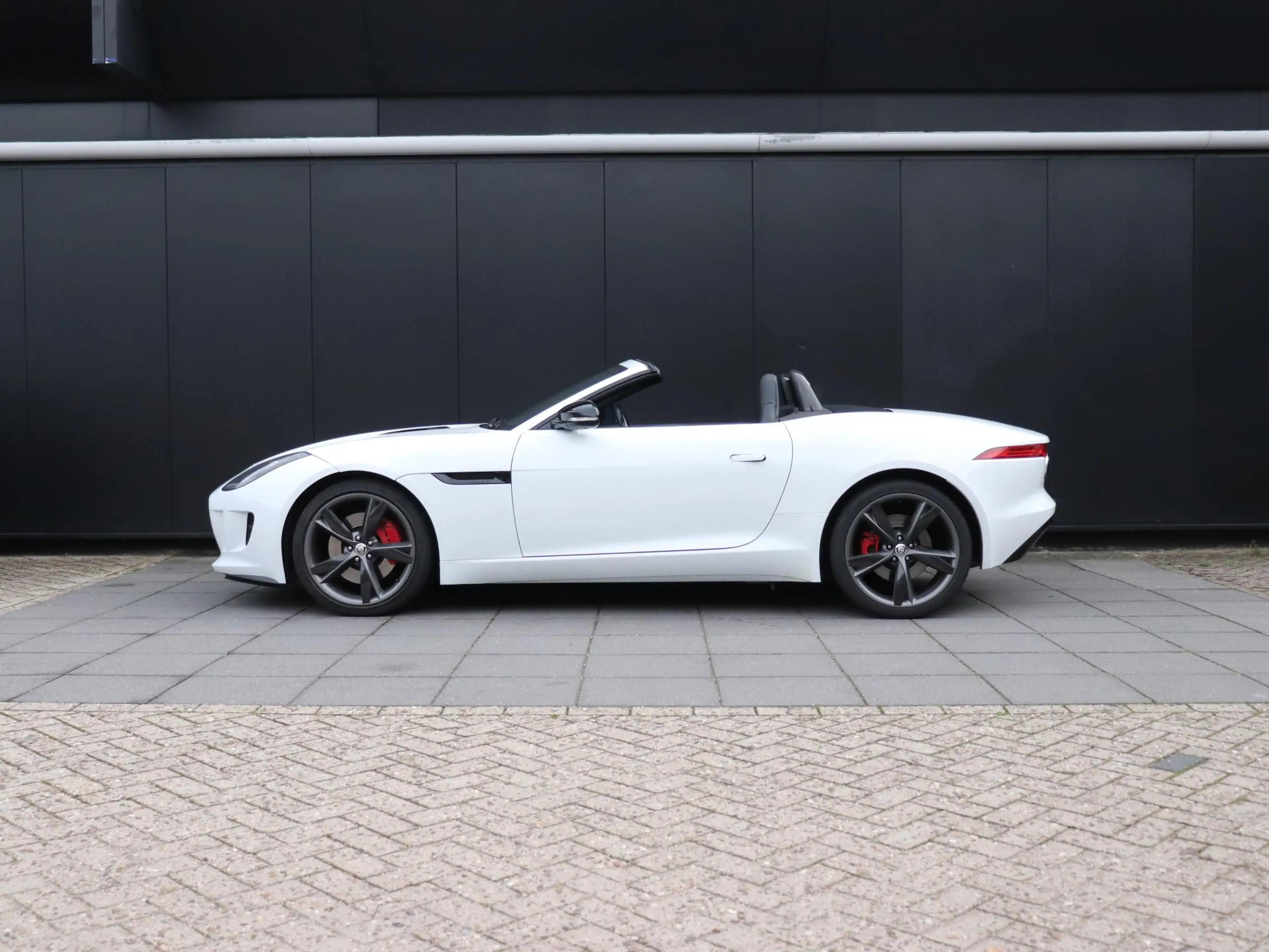 Jaguar F-Type 3.0 V6 Convertible LEDER | NAVI | MERIDIAN SURROUN — photo 4