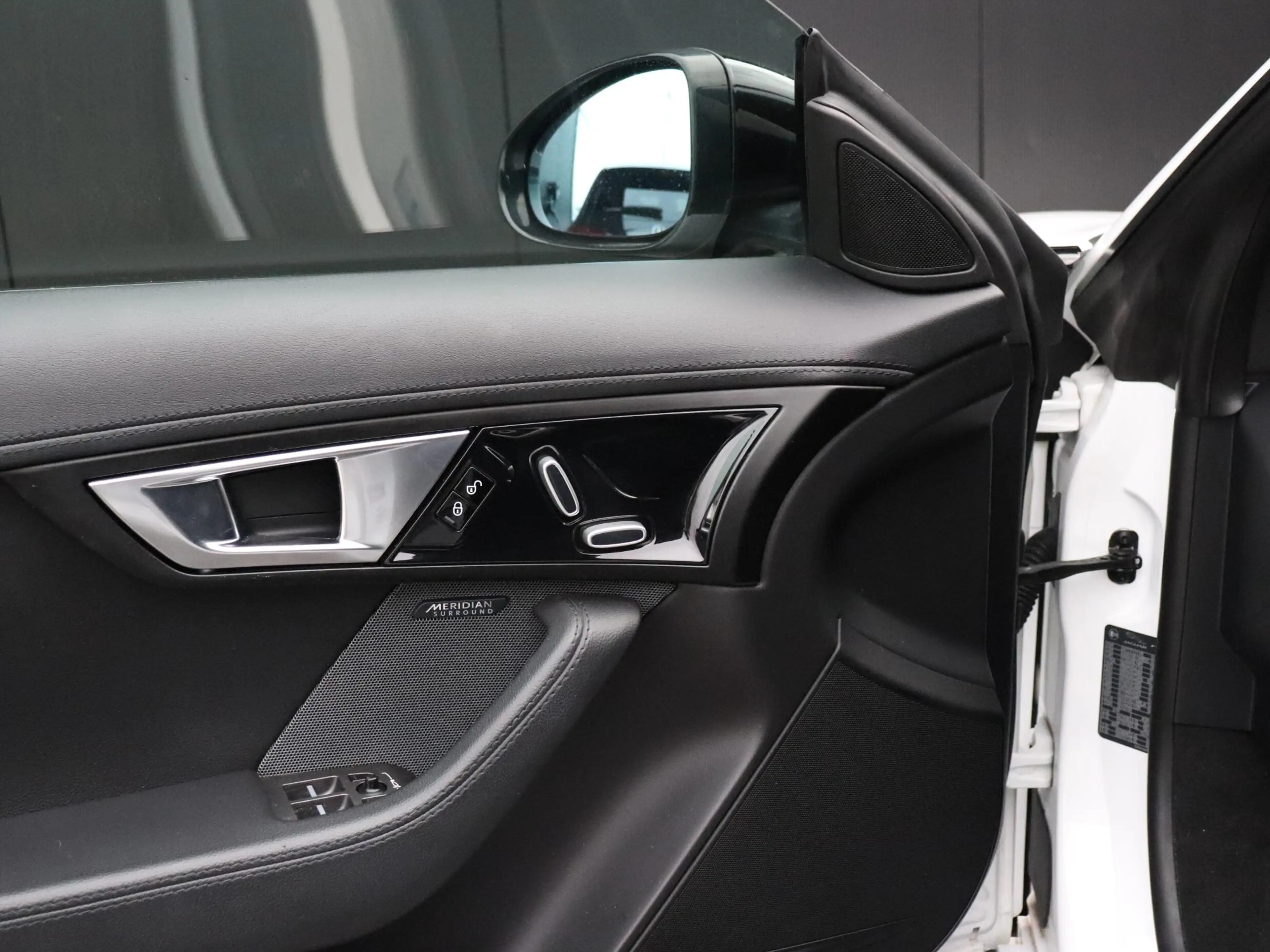 Jaguar F-Type 3.0 V6 Convertible LEDER | NAVI | MERIDIAN SURROUN — photo 19