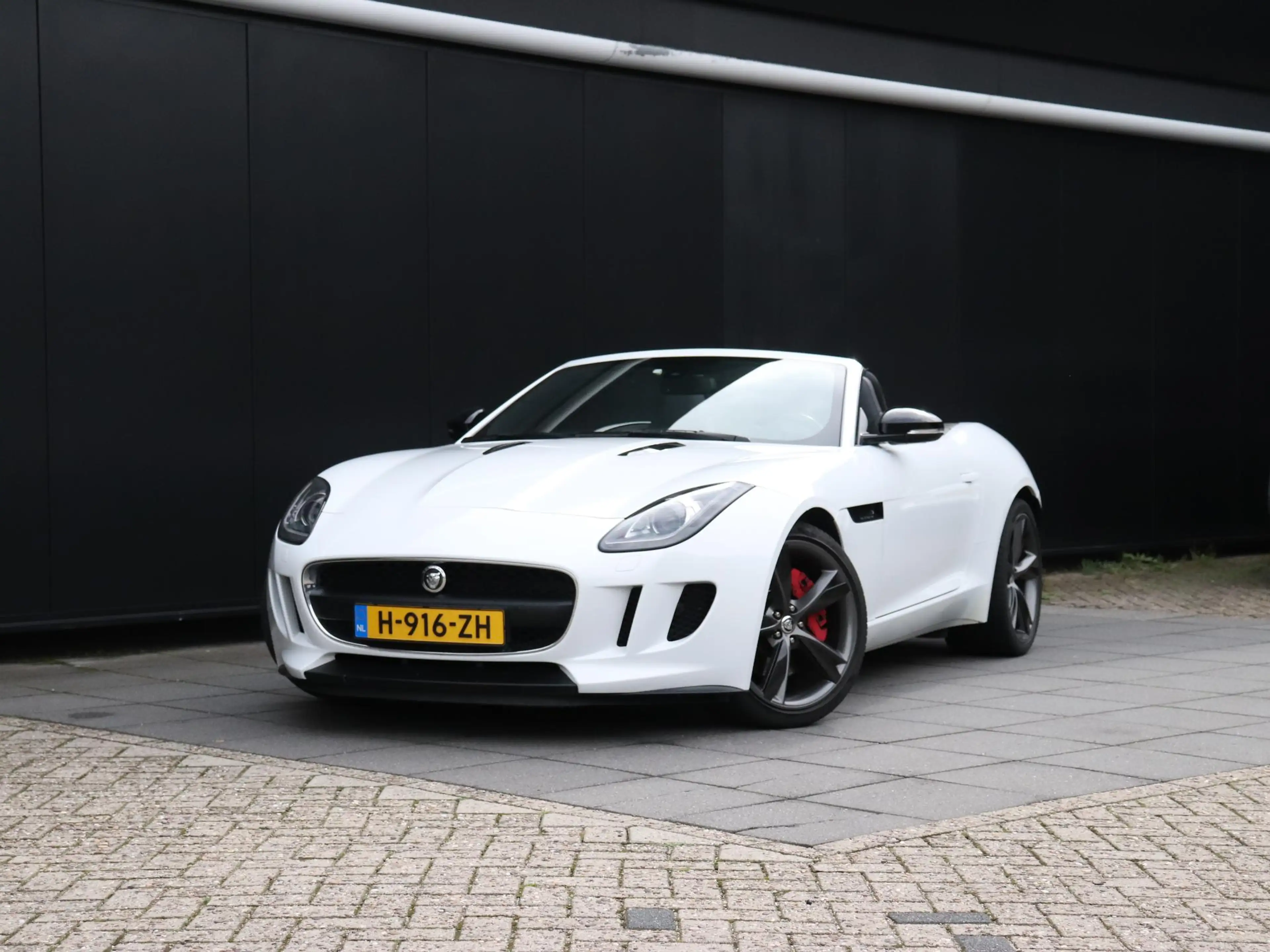 Jaguar F-Type 3.0 V6 Convertible LEDER | NAVI | MERIDIAN SURROUN — photo 2