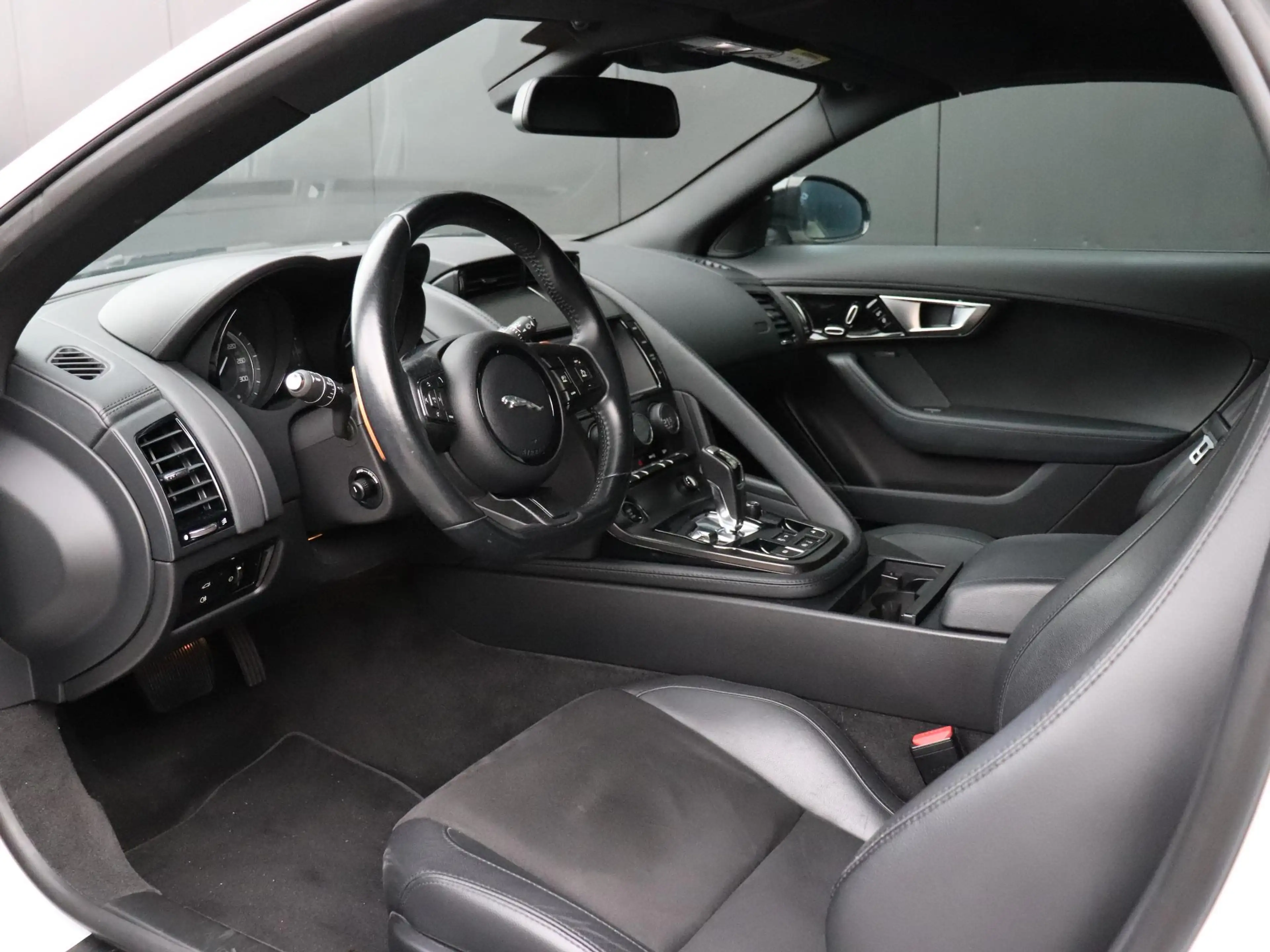 Jaguar F-Type 3.0 V6 Convertible LEDER | NAVI | MERIDIAN SURROUN — photo 14